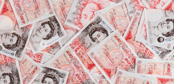 Queen Elizabeth on surface of fifty pound notes